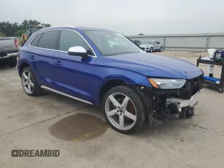 2022 Audi SQ5 Premium Plus with VIN WA1B4AFY3N2045083, listed as a Copart auction lot 74147484 with 11,033 mi miles and Salvage Title. Bid and sale history available at carsss.com. Image 4.