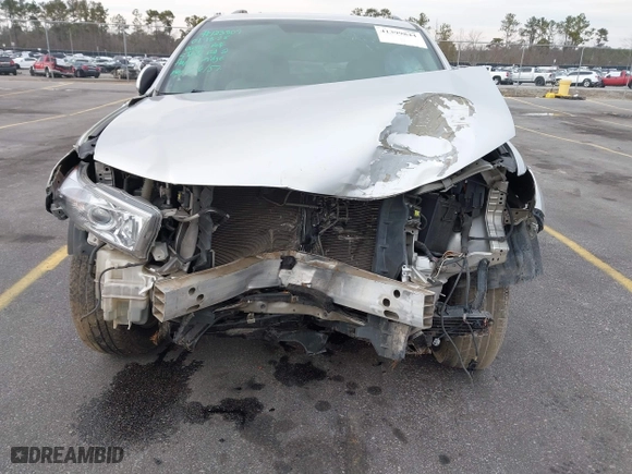 2013 Toyota Highlander with VIN 5TDZK3EH0DS111944, listed as a IAAI auction lot 41399844 with 54,696 mi miles. Bid and sale history available at carsss.com. Image 6.