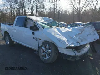 2019 Ram 1500 Big Horn z VIN 1C6RR7LT2KS558085, wystawiony jako IAAI lot #41836632 z przebiegiem 79 640 mil mil oraz . Historia ofert i sprzedaży dostępna na DreamBid. Obrazek 1.