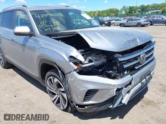 2023 Volkswagen Atlas SEL z VIN 1V2BR2CA2PC510744, wystawiony jako IAAI lot #42292142 z przebiegiem 20 612 mil mil oraz . Historia ofert i sprzedaży dostępna na DreamBid. Obrazek 6.