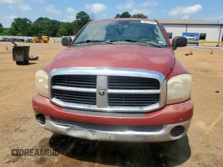 2006 Dodge 1500 SLT z VIN 1D7HA18N96S695944, wystawiony jako Copart lot #58413745 z przebiegiem 286 473 mil mil oraz Czysty tytuł • Clean title. Historia ofert i sprzedaży dostępna na DreamBid. Obrazek 5.