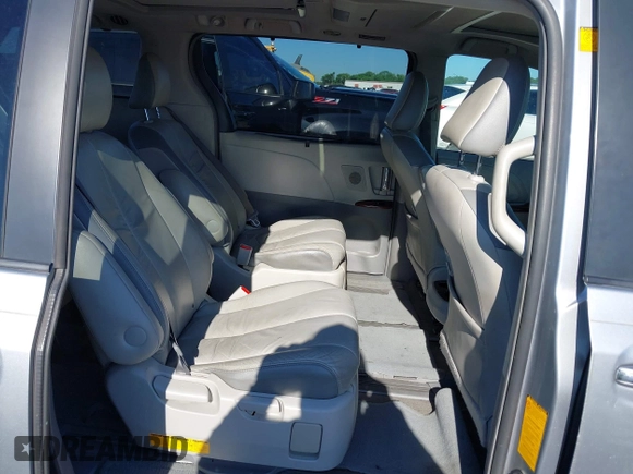 2011 Toyota Sienna XLE AAS with VIN 5TDYK3DC0BS056197, listed as a IAAI auction lot 41771073 with 195,022 mi miles and . Bid and sale history available at DreamBid. Image 8.