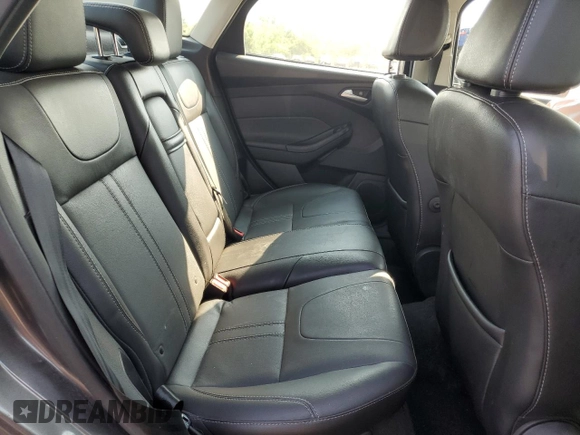 2013 Ford Focus SE with VIN 1FADP3F28DL333256, listed as a Copart auction lot 60438255 with 102,226 mi miles and Clean title. Bid and sale history available at DreamBid. Image 10.