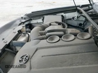 2020 Toyota 4Runner SR5 с VIN JTEBU5JR6L5793640, выставлен на аукционе IAAI как лот 42518131 с пробегом 117 417 миль миль и . История ставок и продаж доступна на DreamBid. Изображение 18.