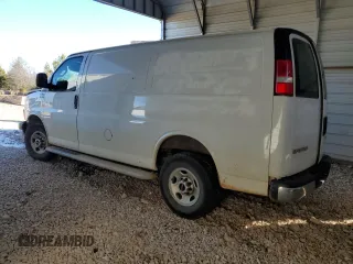 2020 GMC Savana Cargo Van with VIN 1GTW7AFG0L1167859, listed as a Copart auction lot 86723614 with 0 mi miles and Salvage Title. Bid and sale history available at carsss.com. Image 2.