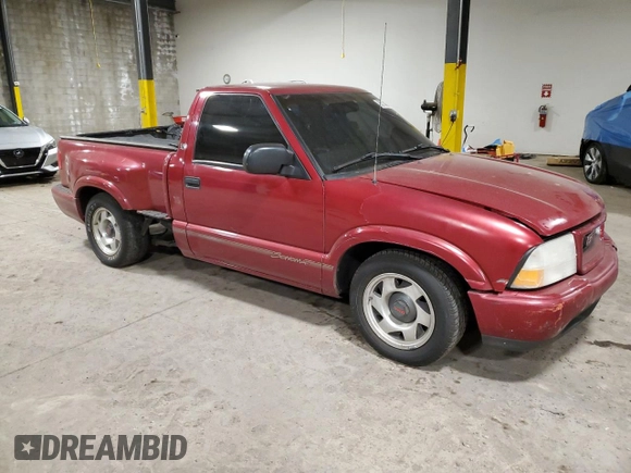 1999 GMC Sonoma with VIN 1GTCS1448X8503202, listed as a Copart auction lot 83573464 with 230,724 mi miles and Salvage Title. Bid and sale history available at carsss.com. Image 4.