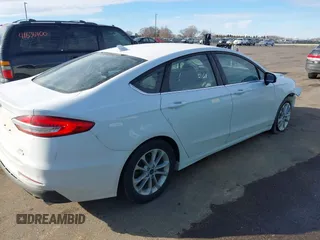 2020 Ford Fusion SE with VIN 3FA6P0HD5LR235064, listed as a IAAI auction lot 41664390 with 38,473 mi miles. Bid and sale history available at carsss.com. Image 4.