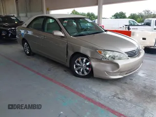 2005 Toyota Camry STD с VIN 4T1BE32K35U421264, выставлен на аукционе IAAI как лот 42681173 с пробегом 121 063 миль миль и . История ставок и продаж доступна на DreamBid. Изображение 1.