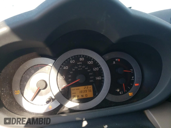 2006 Toyota RAV4 with VIN JTMZK33V266001201, listed as a Copart auction lot 42028355 with 183,976 mi miles and Clean Title. Bid and sale history available at carsss.com. Image 9.