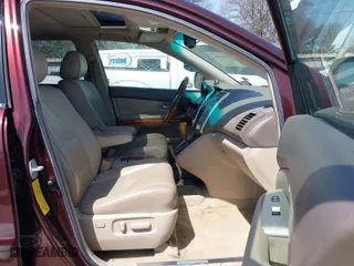 2008 Lexus RX 350 with VIN JTJGK31U789850921, listed as a IAAI auction lot 41676196 with 199,320 mi miles. Bid and sale history available at carsss.com. Image 5.