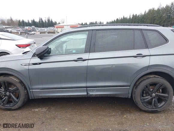2023 Volkswagen Tiguan SE R-Line Black with VIN 3VVCB7AX0PM132194, listed as a IAAI auction lot 41594049 with 15,080 mi miles. Bid and sale history available at carsss.com. Image 15.