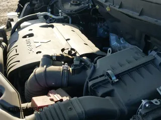 2022 Mitsubishi Outlander SE z VIN JA4APVAU3NU018422, wystawiony jako IAAI lot #41694033 z przebiegiem 25 296 mil mil oraz . Historia ofert i sprzedaży dostępna na DreamBid. Obrazek 18.