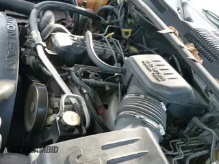 2002 Jeep Grand Cherokee z VIN 1J8GX48S22C167963, wystawiony jako IAAI lot #41277957 z przebiegiem 191 809 mil mil oraz . Historia ofert i sprzedaży dostępna na DreamBid. Obrazek 19.