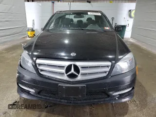2011 Mercedes-Benz C 300 Sport z VIN WDDGF8BB5BR163628, wystawiony jako Copart lot #47662925 z przebiegiem 101 438 mil mil oraz Szkody całkowita. Historia ofert i sprzedaży dostępna na DreamBid. Obrazek 5.