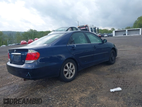 2005 Toyota Camry LE with VIN 4T1BF30K15U086182, listed as a IAAI auction lot 42204900 with 139,684 mi miles and . Bid and sale history available at DreamBid. Image 4.