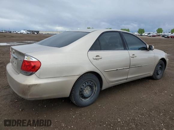 2005 Toyota Camry STD z VIN 4T1BE32K55U505585, wystawiony jako Copart lot #56913705 z przebiegiem 361 943 mil mil oraz Czysty tytuł • Clean title. Historia ofert i sprzedaży dostępna na DreamBid. Obrazek 3.