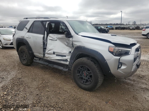 2024 Toyota 4Runner TRD Off Road with VIN JTERU5JR6R6221498, listed as a Copart auction lot 44456845 with 18,578 mi miles and Salvage Title. Bid and sale history available at carsss.com. Image 4.