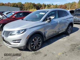 2017 Lincoln MKC Select z VIN 5LMCJ2D96HUL62698, wystawiony jako Copart lot #76462754 z przebiegiem 87 816 mil mil oraz Szkoda całkowita • Salvage title. Historia ofert i sprzedaży dostępna na DreamBid. Obrazek 1.