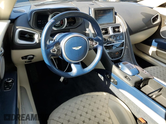 2019 Aston Martin DB11 z VIN SCFRMFCWXKGM06913, wystawiony jako Copart lot #43062865 z przebiegiem 34 383 mil mil oraz Szkoda całkowita • Salvage title. Historia ofert i sprzedaży dostępna na DreamBid. Obrazek 8.