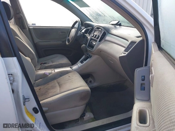 2004 Toyota Highlander with VIN JTEEP21A440052284, listed as a IAAI auction lot 41906643 with 298,931 mi miles. Bid and sale history available at carsss.com. Image 5.