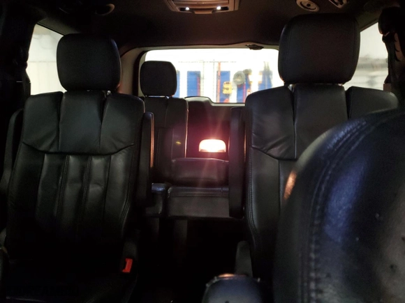2014 Dodge Grand Caravan SXT with VIN 2C4RDGCG3ER162117, listed as a Copart auction lot 48375555 with 154,065 mi miles and Salvage Title. Bid and sale history available at carsss.com. Image 10.