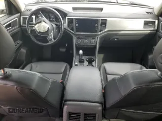 2018 Volkswagen Atlas SE z VIN 1V2CP2CA0JC595908, wystawiony jako Copart lot #50144705 z przebiegiem 123 992 mil mil oraz Szkoda całkowita • Salvage title. Historia ofert i sprzedaży dostępna na DreamBid. Obrazek 8.