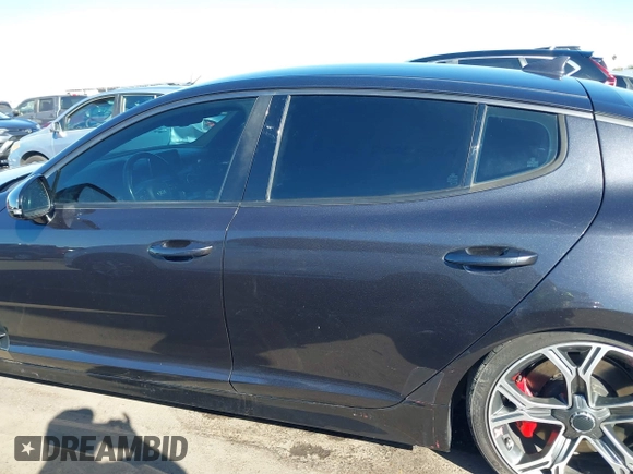 2019 Kia Stinger GT with VIN KNAE35LC3K6059198, listed as a IAAI auction lot 41599686 with 82,886 mi miles. Bid and sale history available at carsss.com. Image 15.