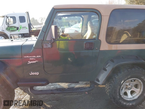 2001 Jeep Wrangler Sport with VIN 1J4FA49S71P315061, listed as a IAAI auction lot 41525441 with 178,809 mi miles. Bid and sale history available at carsss.com. Image 14.