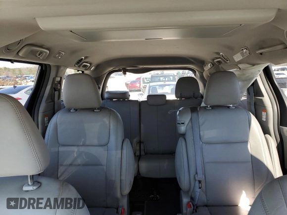 2019 Toyota Sienna XLE Auto Access Seat with VIN 5TDYZ3DC1KS987903, listed as a Copart auction lot 45039385 with 72,017 mi miles and Salvage Title. Bid and sale history available at carsss.com. Image 10.
