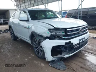 2020 Volkswagen Atlas SEL R-Line z VIN 1V2RE2CA2LC231704, wystawiony jako IAAI lot #41468843 z przebiegiem 45 779 mil mil oraz . Historia ofert i sprzedaży dostępna na DreamBid. Obrazek 1.