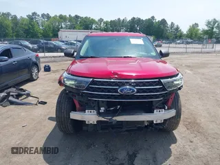 2020 Ford Explorer XLT z VIN 1FMSK8DH8LGC87225, wystawiony jako IAAI lot #42295557 z przebiegiem 110 237 mil mil oraz . Historia ofert i sprzedaży dostępna na DreamBid. Obrazek 12.