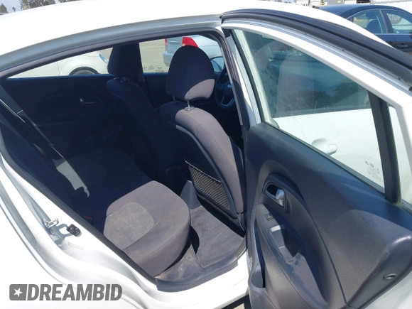 2017 Kia Rio LX z VIN KNADM4A30H6027274, wystawiony jako IAAI lot #42408832 z przebiegiem 131 037 mil mil oraz . Historia ofert i sprzedaży dostępna na DreamBid. Obrazek 8.
