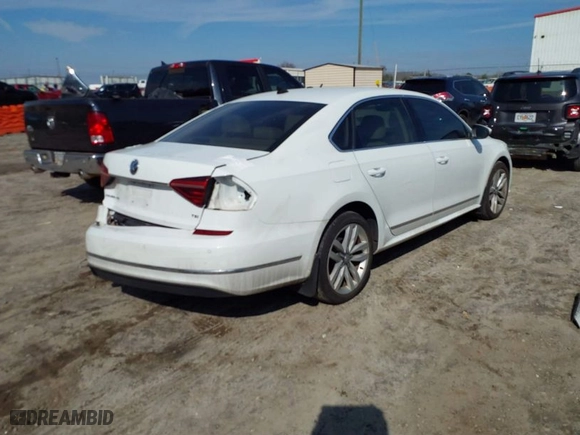 2017 Volkswagen Passat 1.8T SE w/Technology with VIN 1VWGT7A3XHC025051, listed as a IAAI auction lot 41511165 with 172,933 mi miles. Bid and sale history available at carsss.com. Image 4.