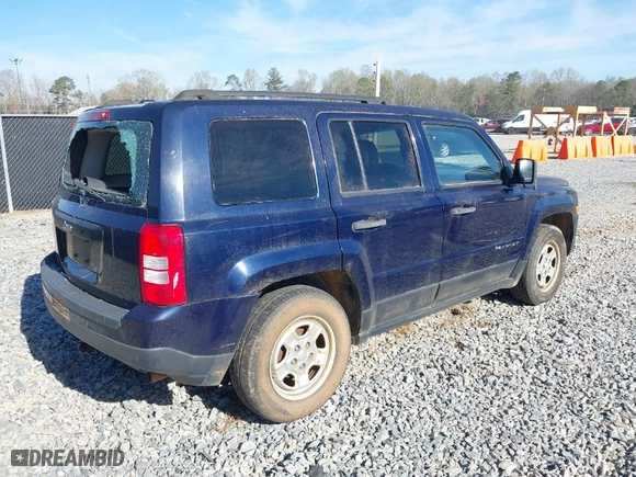 2016 Jeep Patriot Sport with VIN 1C4NJPBA5GD628639, listed as a IAAI auction lot 41831655 with 210,187 mi miles. Bid and sale history available at carsss.com. Image 4.