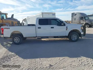2017 Ford Super Duty F-250 SRW Lariat with VIN 1FT7W2B69HEE55373, listed as a IAAI auction lot 41676791 with 153,219 mi miles. Bid and sale history available at carsss.com. Image 13.