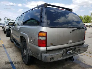 2003 Chevrolet Suburban Z71 with VIN 3GNFK16Z33G268595, listed as a Copart auction lot 66014724 with 297,782 mi miles and Salvage Title. Bid and sale history available at carsss.com. Image 2.