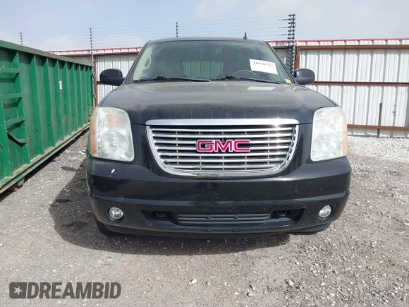 2012 GMC Yukon SLT with VIN 1GKS1CE01CR221109, listed as a IAAI auction lot 41820717 with 201,893 mi miles. Bid and sale history available at carsss.com. Image 12.