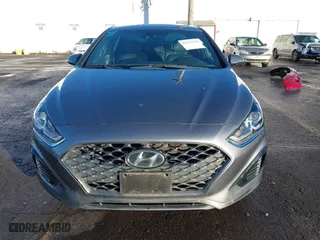 2019 Hyundai Sonata Sport with VIN 5NPE34AFXKH800205, listed as a IAAI auction lot 41227546 with 82,850 mi miles. Bid and sale history available at carsss.com. Image 12.