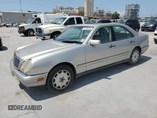 1999 Mercedes-Benz E-Class with VIN WDBJF65H2XA796192, listed as a Copart auction lot 64326604 with 237,141 mi miles and Clean Title. Bid and sale history available at carsss.com. Image 1.