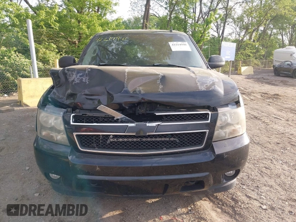 2007 Chevrolet Suburban LT с VIN 1GNFK16317J312027, выставлен на аукционе IAAI как лот 42214940 с пробегом 305 088 миль миль и . История ставок и продаж доступна на DreamBid. Изображение 12.