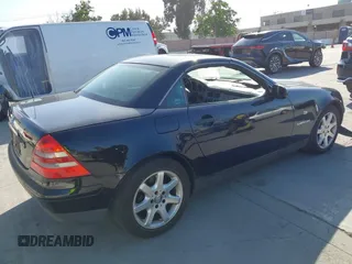 1999 Mercedes-Benz SLK 230/320 with VIN WDBKK47F8XF136256, listed as a IAAI auction lot 42192642 with 168,277 mi miles and . Bid and sale history available at DreamBid. Image 4.