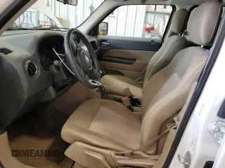 2011 Jeep Patriot Latitude with VIN 1J4NF1GB7BD222512, listed as a Copart auction lot 53211475 with 101,303 mi miles and Clean Title. Bid and sale history available at DreamBid. Image 7.