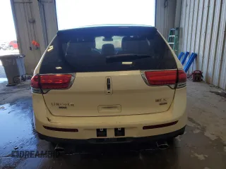 2011 Lincoln MKX z VIN 2LMDJ8JK4BBJ31821, wystawiony jako Copart lot #52150815 z przebiegiem 125 597 mil mil oraz Nie do naprawy • Non repairable. Historia ofert i sprzedaży dostępna na DreamBid. Obrazek 6.