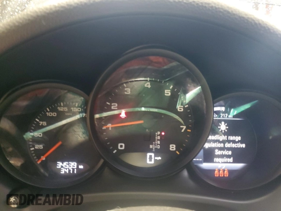 2021 Porsche Macan with VIN WP1AA2A50MLB04711, listed as a Copart auction lot 47349055 with 34,539 mi miles and Salvage Title. Bid and sale history available at DreamBid. Image 9.