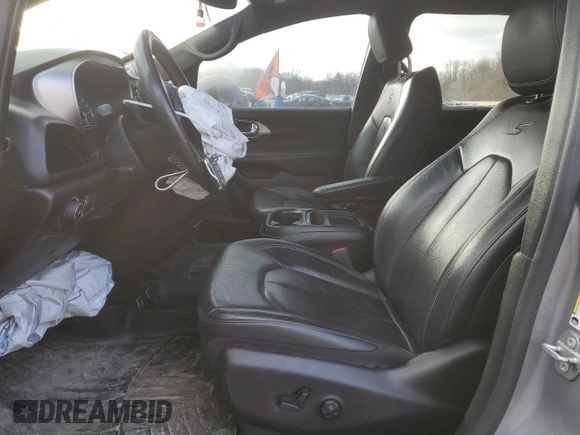 2020 Chrysler Pacifica Launch Edition with VIN 2C4RC3BG7LR289222, listed as a Copart auction lot 45941595 with 58,631 mi miles and Salvage title. Bid and sale history available at DreamBid. Image 7.