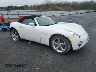 2006 Pontiac Solstice z VIN 1G2MB33B56Y106095, wystawiony jako Copart lot #52068765 z przebiegiem Nie podano mil oraz Szkoda całkowita • Salvage title. Historia ofert i sprzedaży dostępna na DreamBid. Obrazek 4.