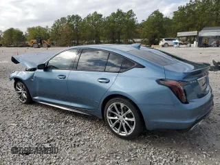 2024 Cadillac CT5 Sport z VIN 1G6DP5RK5R0129186, wystawiony jako Copart lot #85107474 z przebiegiem 11 880 mil mil oraz Szkody całkowita. Historia ofert i sprzedaży dostępna na DreamBid. Obrazek 2.