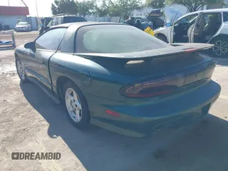 1996 Pontiac Firebird Formula with VIN 2G2FV22P5T2221912, listed as a IAAI auction lot 42004189 with 130,655 mi miles and . Bid and sale history available at DreamBid. Image 3.