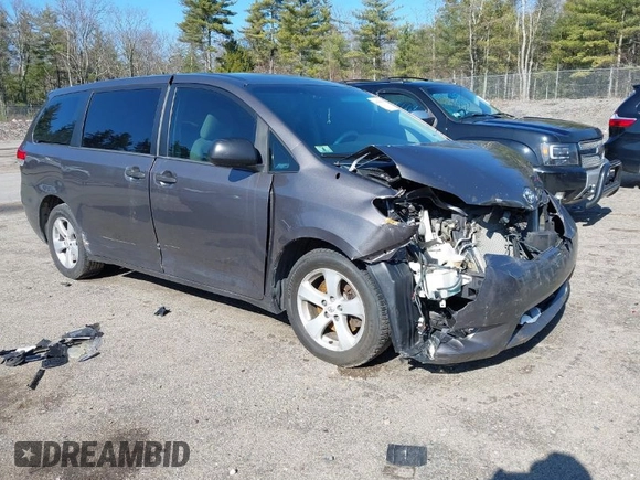 2012 Toyota Sienna with VIN 5TDZK3DC4CS228916, listed as a IAAI auction lot 41936870 with 188,227 mi miles. Bid and sale history available at carsss.com. Image 1.