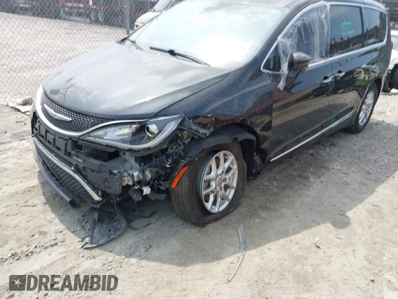2020 Chrysler Pacifica Touring L with VIN 2C4RC1BG4LR103608, listed as a IAAI auction lot 42280924 with 79,502 mi miles and . Bid and sale history available at DreamBid. Image 17.